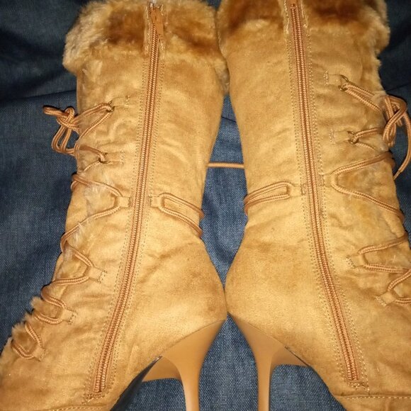 " FUR - TRIMMED  FAUX SUEDE " Heeled Boots - Picture 4 of 5